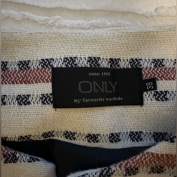 Patterned Jacket for Spring - Picture 4 of 4